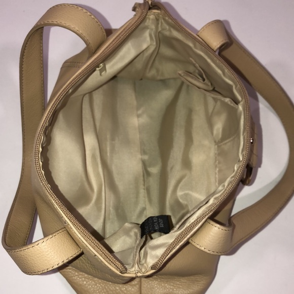 Jones New York camel colored leather handbag EUC - Picture 6 of 7